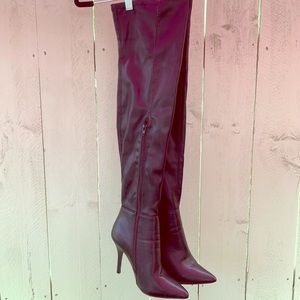 Over the thigh boots, form fitting, comfortable